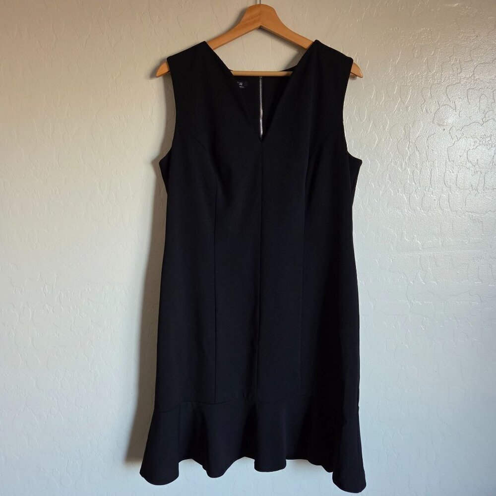 Apt.9 V-Neck Crepe Flounce Hem Sleeveless Dress Black Size 14 Knee Length Career